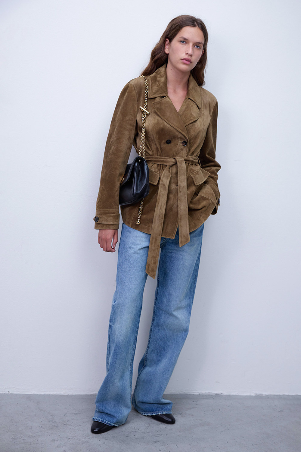 מכנסי ג'ינס בגזרה משוחררת